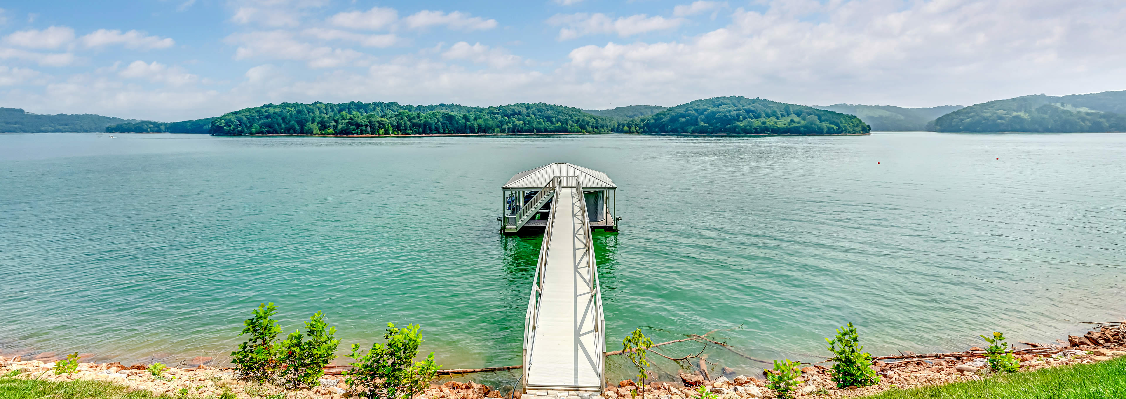 The Pensinula on Norris Lake Boat Docks